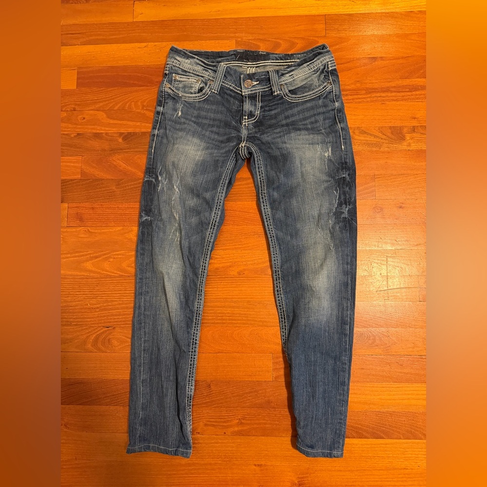 BKE Women’s Skinny Jeans in Faded Blue Wash